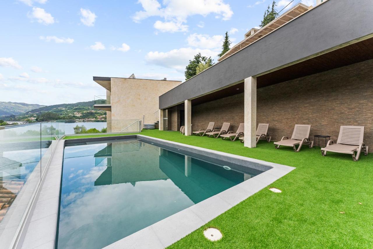 Geres Villas Eksteriør billede